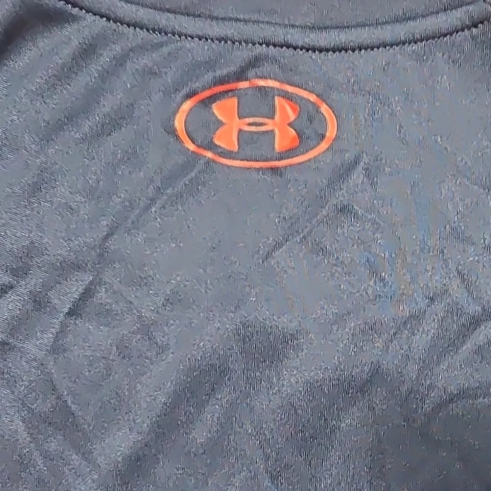 Under Armour Men's Dark Blue and Red Logo Tee